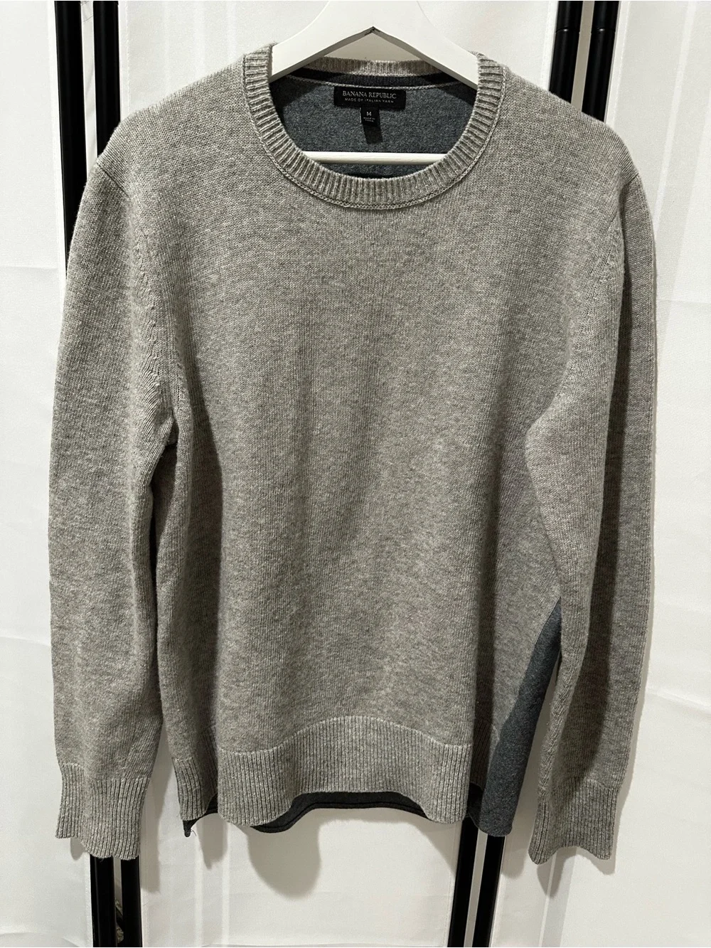 Banana Republic Men’s M Extra Fine Merino Wool Italian Yarn Gray Sweater